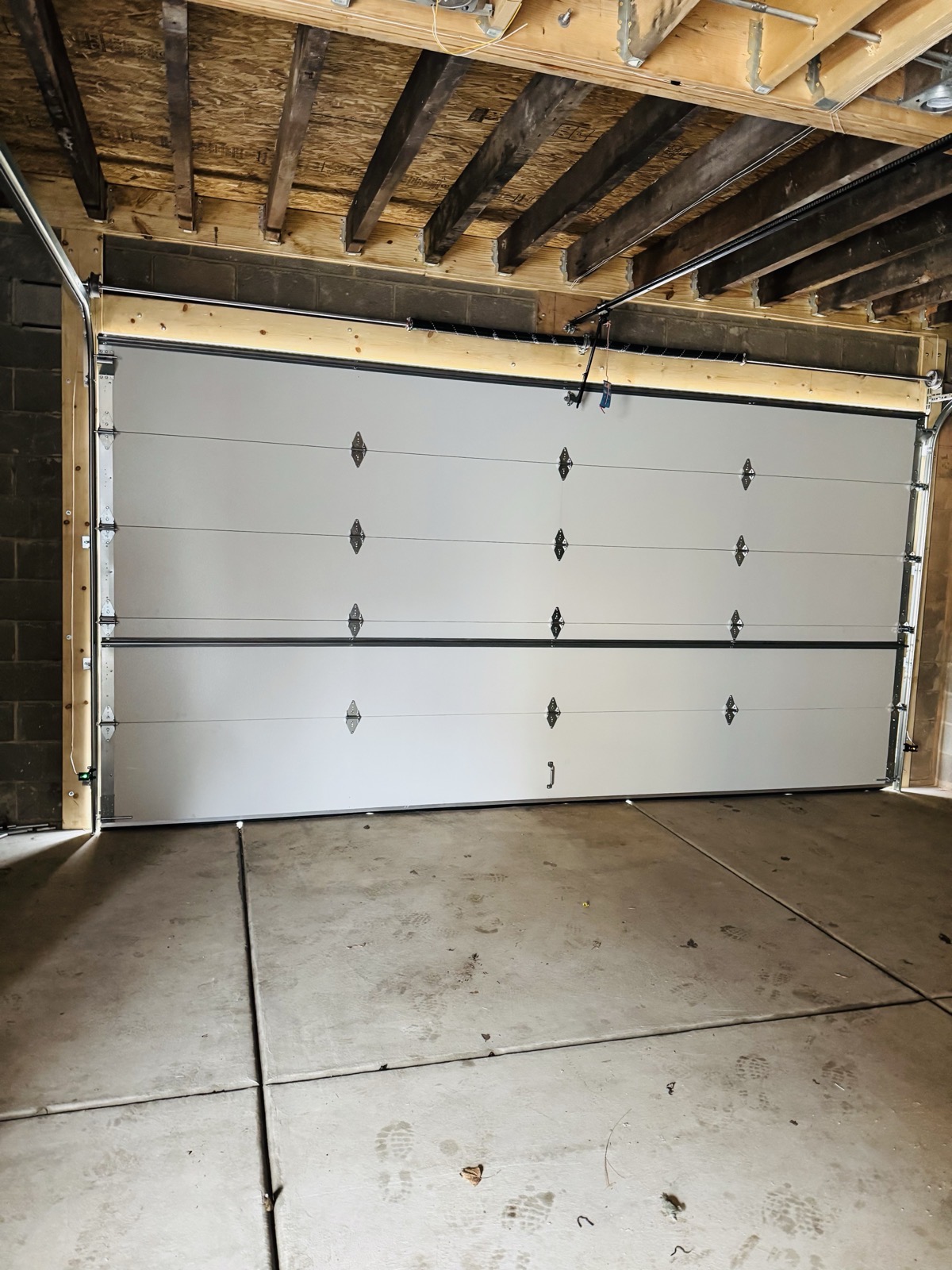 Garage door service in Bolingbrook, IL